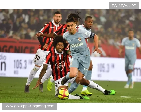 波尔图边路连续渗透为球队带来连场进球—战术探秘与商业光环