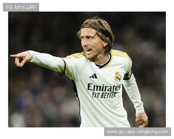 老将莫德里奇轰出世界波，皇马艰难拿分